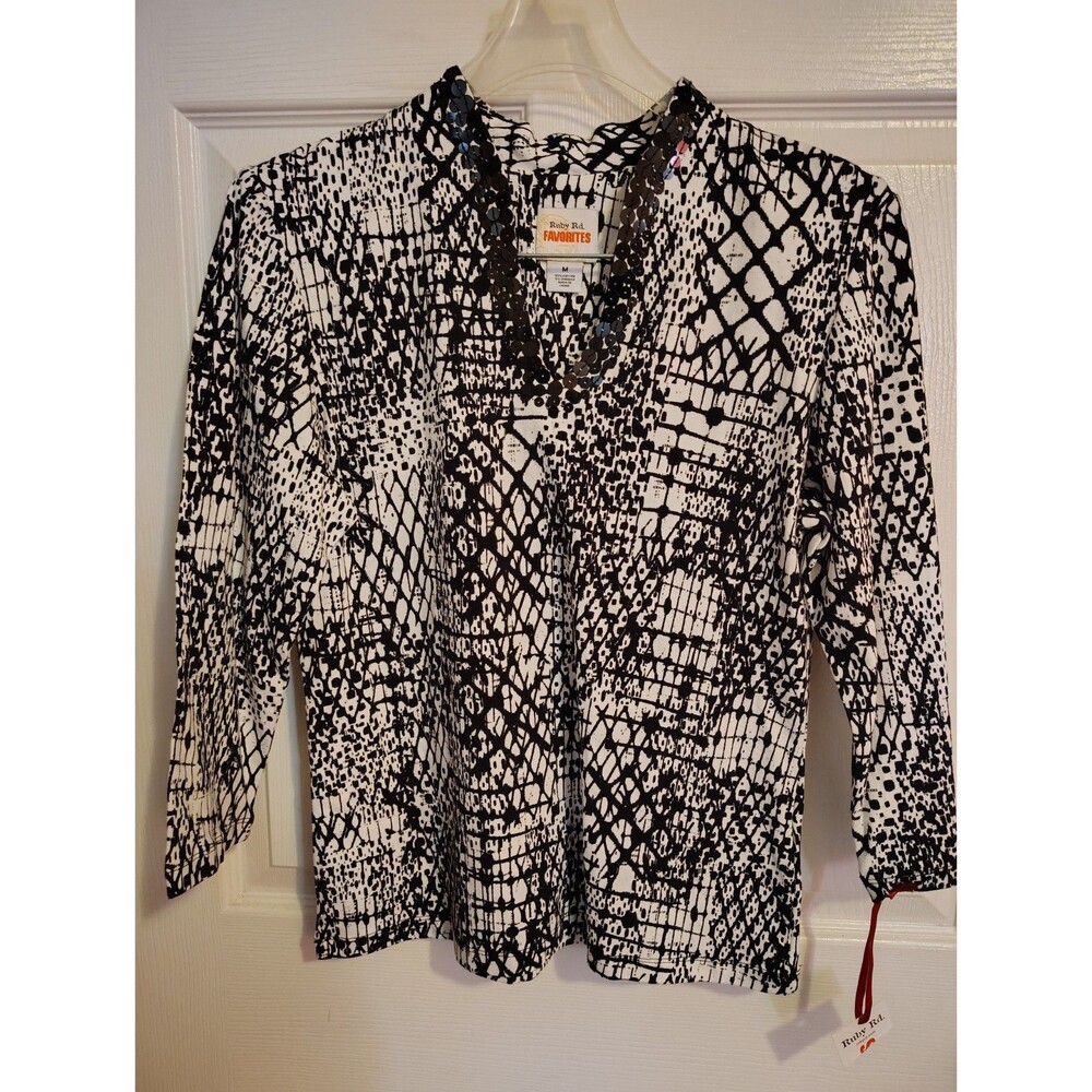 Ruby Rd. Favorites Women’s Abstract Sequin V-Neck 3/4 Sleeve Tunic Top M